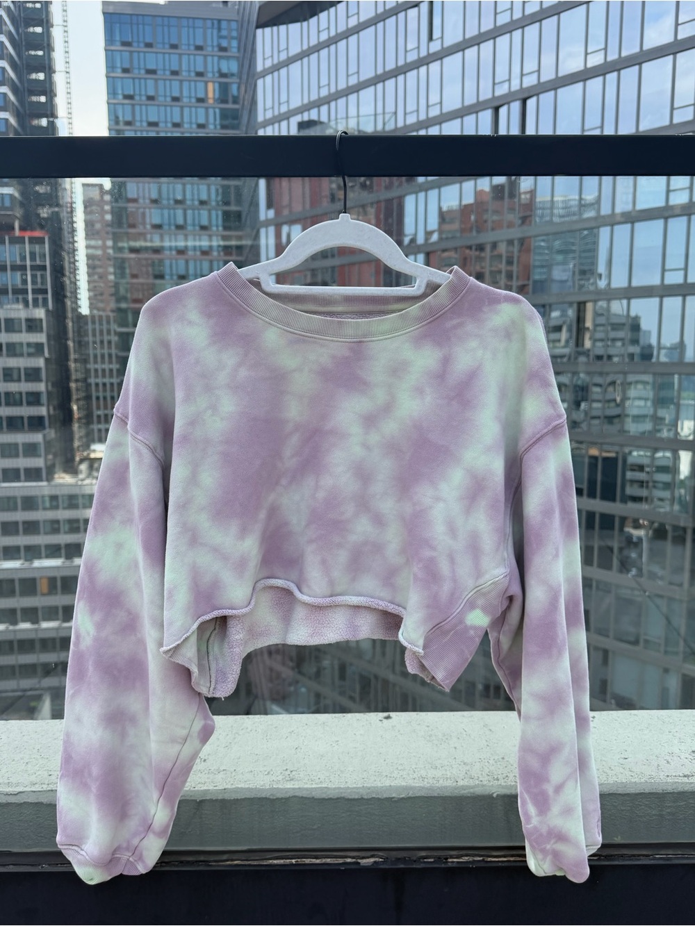 TNA Lavender & Cream Tie-Dye Cropped Sweatshirt